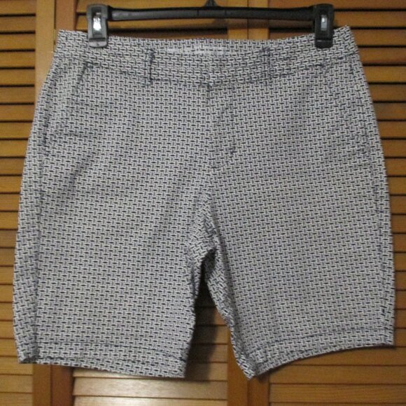 GAP Pants - Gap shorts Khakis by Gap, Bermuda navy & white cotton with stretch size 12